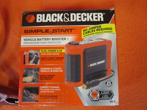lot 26 image: Battery Booster & Jumper Cables