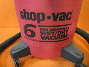 lot 30 image: 6 gal Shop Vac