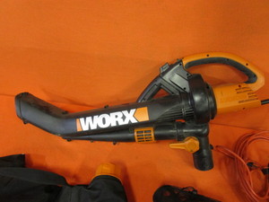 lot 31 image: Worx Electric BlowerVac
