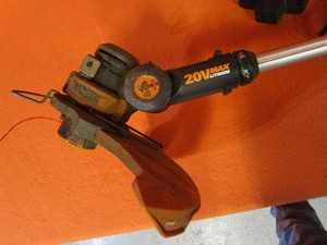 lot 32 image: Worx 18v & 20v Trimmers