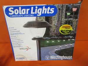 lot 38 image: (New) Solar Lights