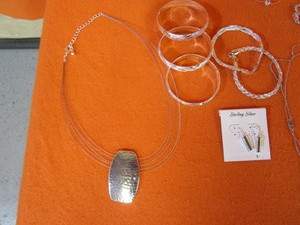 lot 79 image: Silver Jewelry