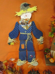 lot 86 image: Fall Decorations