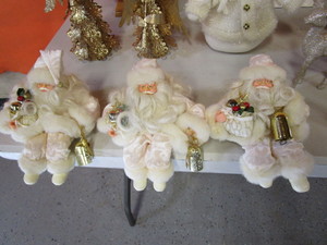lot 92 image: Christmas Decorations