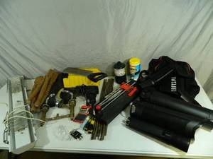 lot 19 image: Tools and Shop Supplies