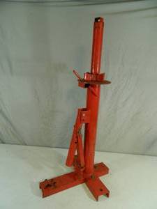 lot 40 image: Tire Changer Stand