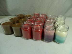 lot 53 image: 20 New Soy-Blend Candles