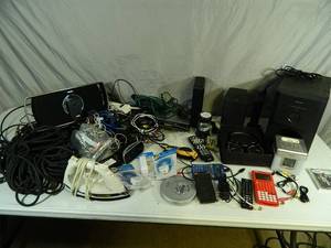 lot 96 image: Assorted Electronics