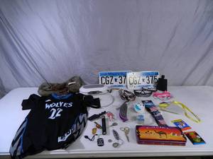 lot 118 image: Collectibles and More