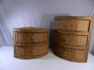 lot 125 image: 2 Corner Wicker Drawer Organizers
