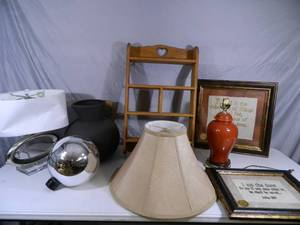 lot 127 image: Lamps and Decor