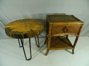 lot 135 image: 2 Side Tables