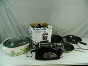 lot 136 image: Kitchen Items