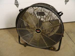lot 31B image: 26 inch Shop Fan
