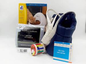lot 255 image: Puppy Bundle