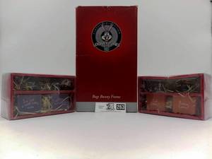 lot 263 image: Vintage 1999 Looney Tunes Classic Collection All Still in Their Boxes