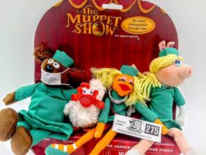 lot 275 image: Very Rare 2003 Sababa Toys THE MUPPET SHOW Veterinarians Hospital Plush Character Set