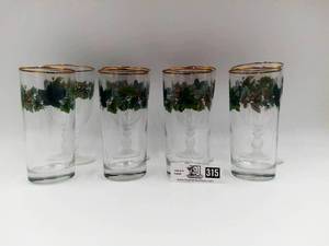lot 315 image: Set of Christmas Glasses with Green Garland and Gold 4 Goblets and 4 Highball Glasses, Never Used, Still in Boxes