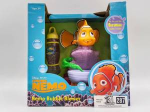 lot 287 image: Fun Kids  Bath Time Bundle