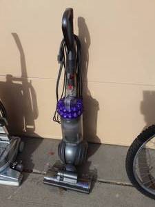 lot 19 image: Dyson Cinetic Big Ball Animal Upright Vacuum