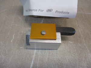 lot 46 image: Corner Chisel