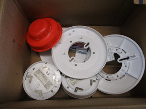 lot 119 image: Gamewell FCI Series 60 Smoke Detectors- 3 bases, 3 heads, PID 95