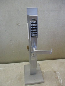 lot 128 image: King Cobra Lock in display