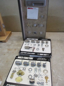 lot 130 image: Set of 3 Display locks