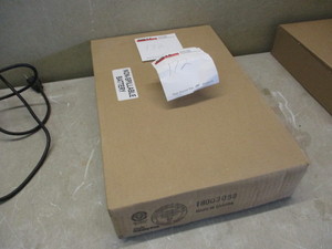 lot 172 image: DSC 32 Zone security kit with keypad 3 door contacts 1 motion detector