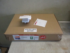 lot 174 image: DSC 32 Zone security kit with keypad 3 door contacts 1 motion detector