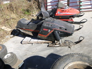lot 6 image: 1985 Yamaha Phazer AQ6267 Snowmobile