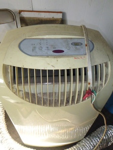 lot 11 image: Maytag Air Conditioner
