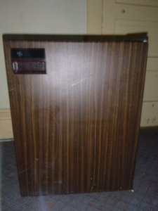 lot 37 image: GE Mini Refrigerator