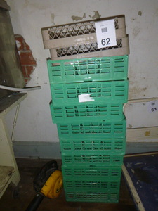 lot 62 image: 11 Dish Racks