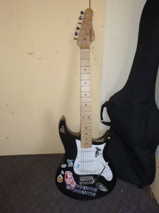 lot 68 image: Behringer Electric Guitar