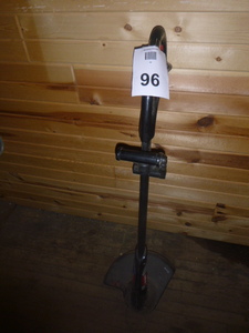 lot 96 image: Toro 15 Electric Trimmer