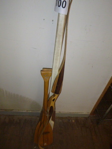 lot 100 image: Paddles and String Bow