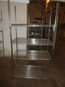 lot 101 image: 4 Tier Wire Shelving