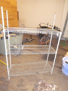 lot 104 image: 3 Tier Wire Shelving