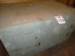 lot 113 image: Hunting Dog Transporter