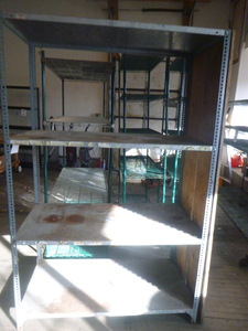 lot 120 image: 4 Tier Metal Shelving