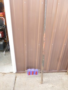 Heavy duty pry bar. Approx 6 long. Tested & works. As shown.