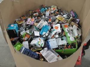 WHOLESALE MIXED PALLET OF COMMERCIAL LIGHT BULBS