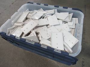 WHOLESALE MIXED BIN OF MISCELLANEOUS CEILING FAN REMOTES AND WALL STORAGE PLATES