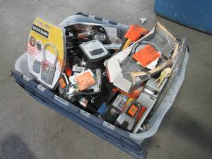 WHOLESALE MIXED BIN OF MISCELLANEOUS KEY AND COMBINATION LOCKS