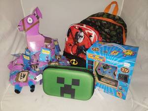 lot 145 image: Boys Video Game Themed Toys