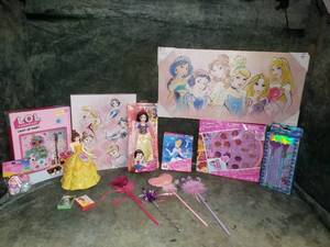 lot 83 image: Pretty Princess Lot