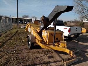 lot 6 image: Drum Bandit Wood Chipper