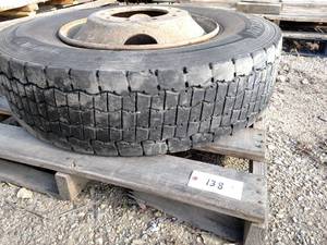 lot 138 image: Michelin 11R22.5 Tire on Hub Pilot ...