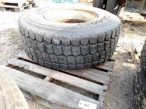 lot 141 image: Dayton 42565R22.5 Tire on Dayton R...